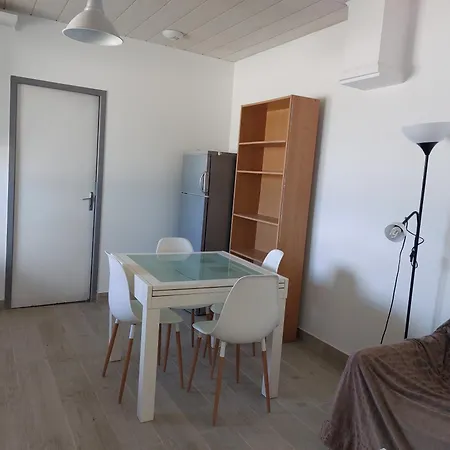 Petite Maison Tranquille * Saint-Denis-de-Pile